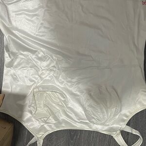 Size 48 ruby ribbon nwot